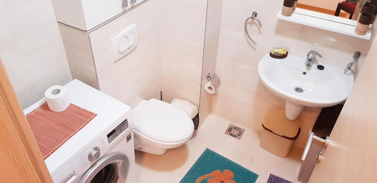 Pjerotic Apartment Budva Eksteriør billede